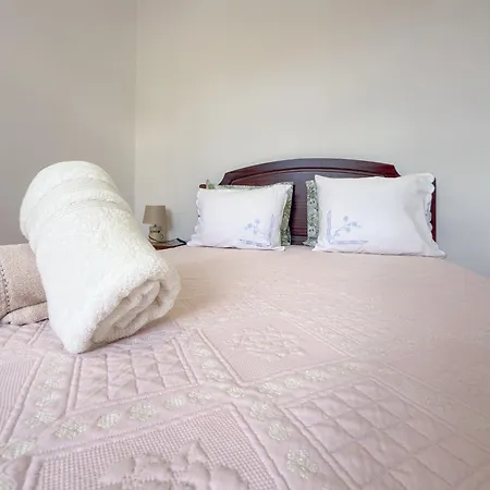 Semesterbostad Bartolomeu Explorers *