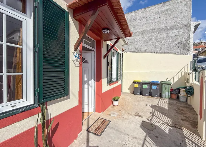 Bartolomeu Explorers *